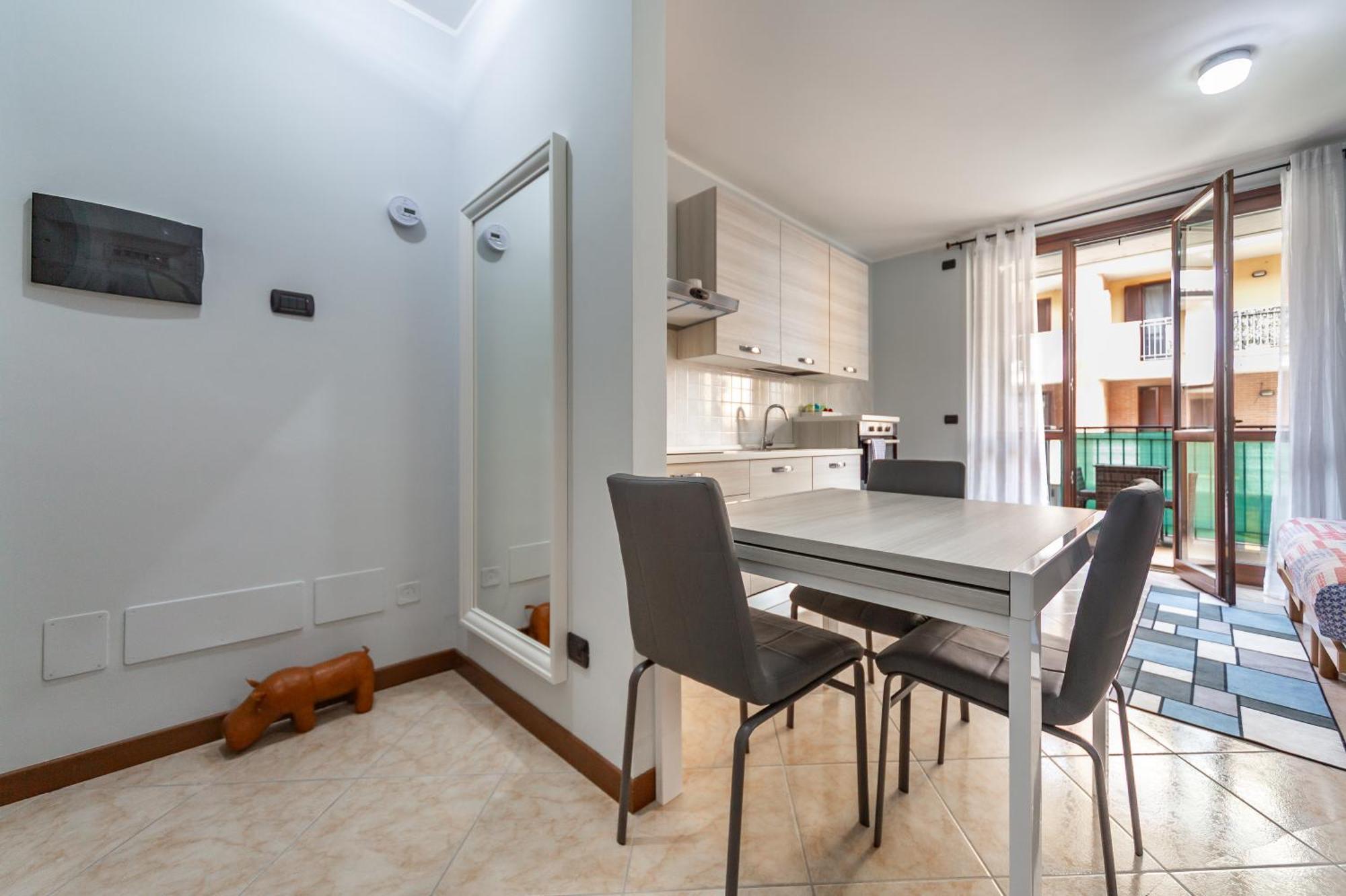 El Sol - Modern House Near Milan Apartment